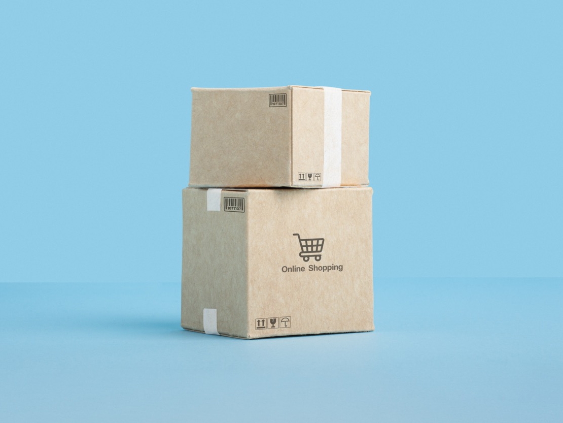 Pakete, Paketstapel, Versandkartons, Kartonbox, Online Shopping