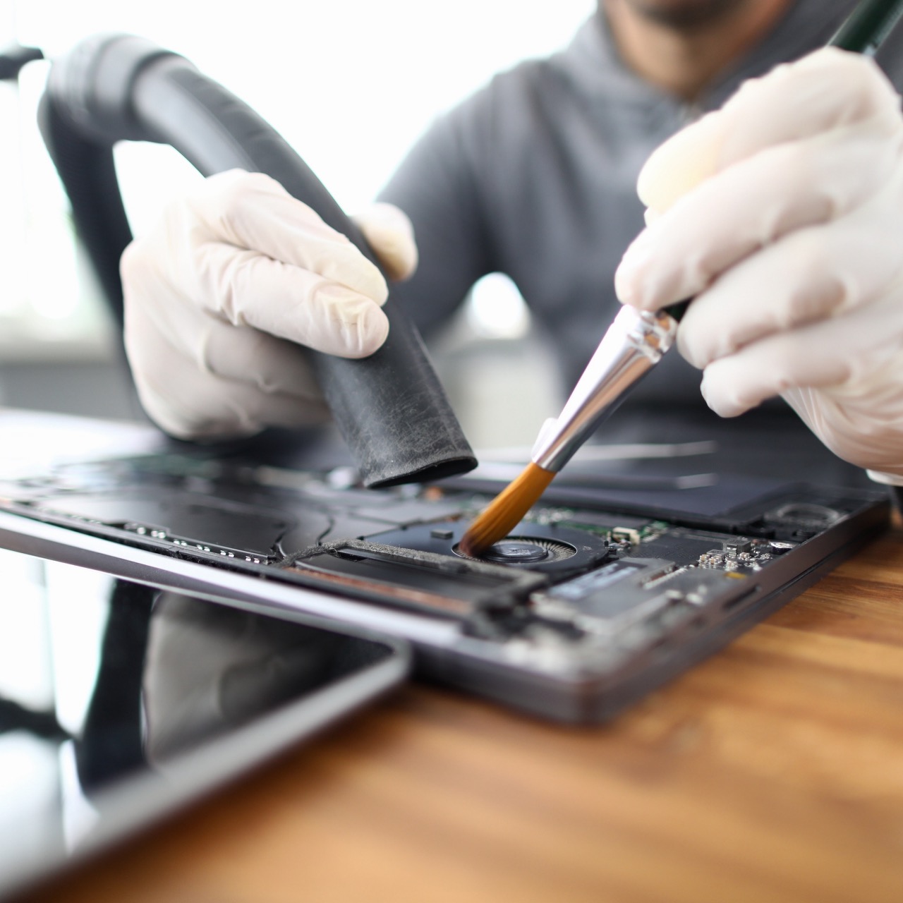 Laptop, Wartung, Reparatur, Schraubendreher, Pinsel
